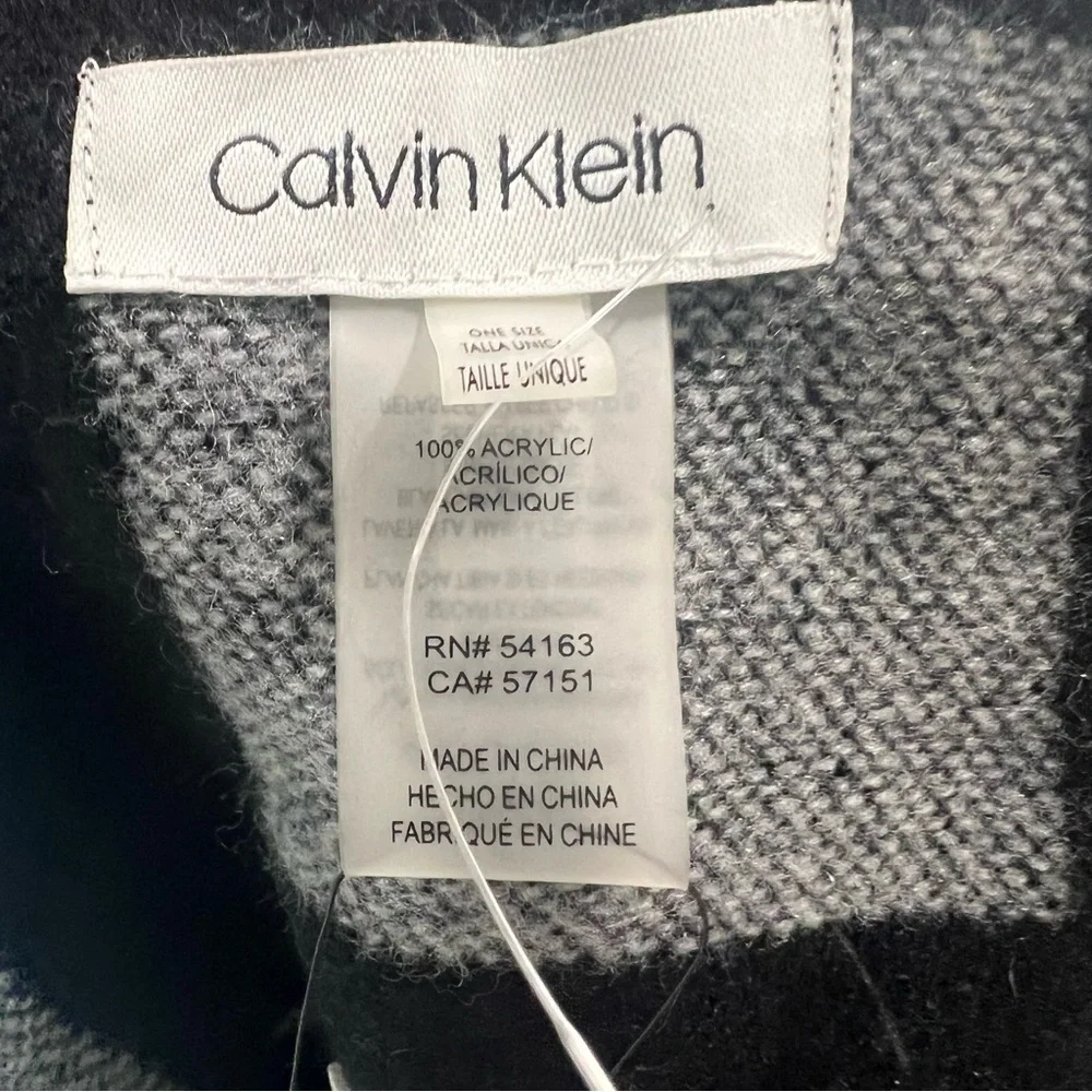 Calvin Klein winter cover shawl - Picture 6 of 6